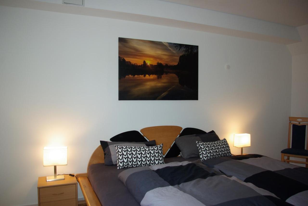Ferienwohnung Am Hermann Детмолд Екстериор снимка